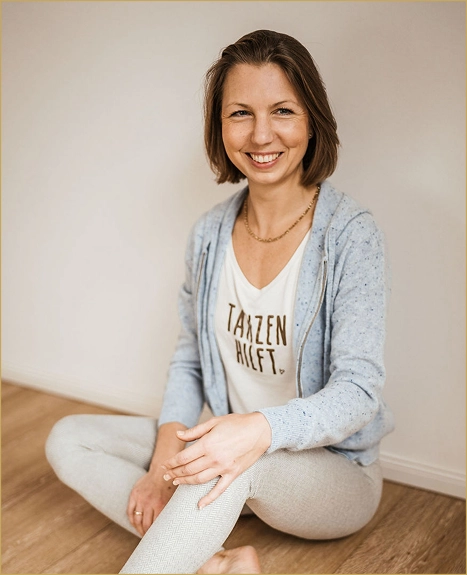 Fiona tanzt seit mehr als 20 Jahren Salsa und bringt seit 25 Jahren Menschen das Tanzen bei. Als Tanzlehrerin hatte sie jede Woche rund 500 Teilnehmer – Paare, Singles, Anfänger, Fortgeschrittene.